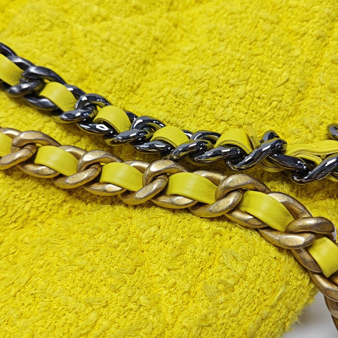 CHANEL 19 Small Quilted Yellow