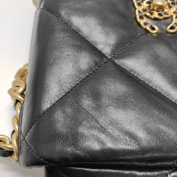 CHANEL 19 Small Quilted Lambskin Black