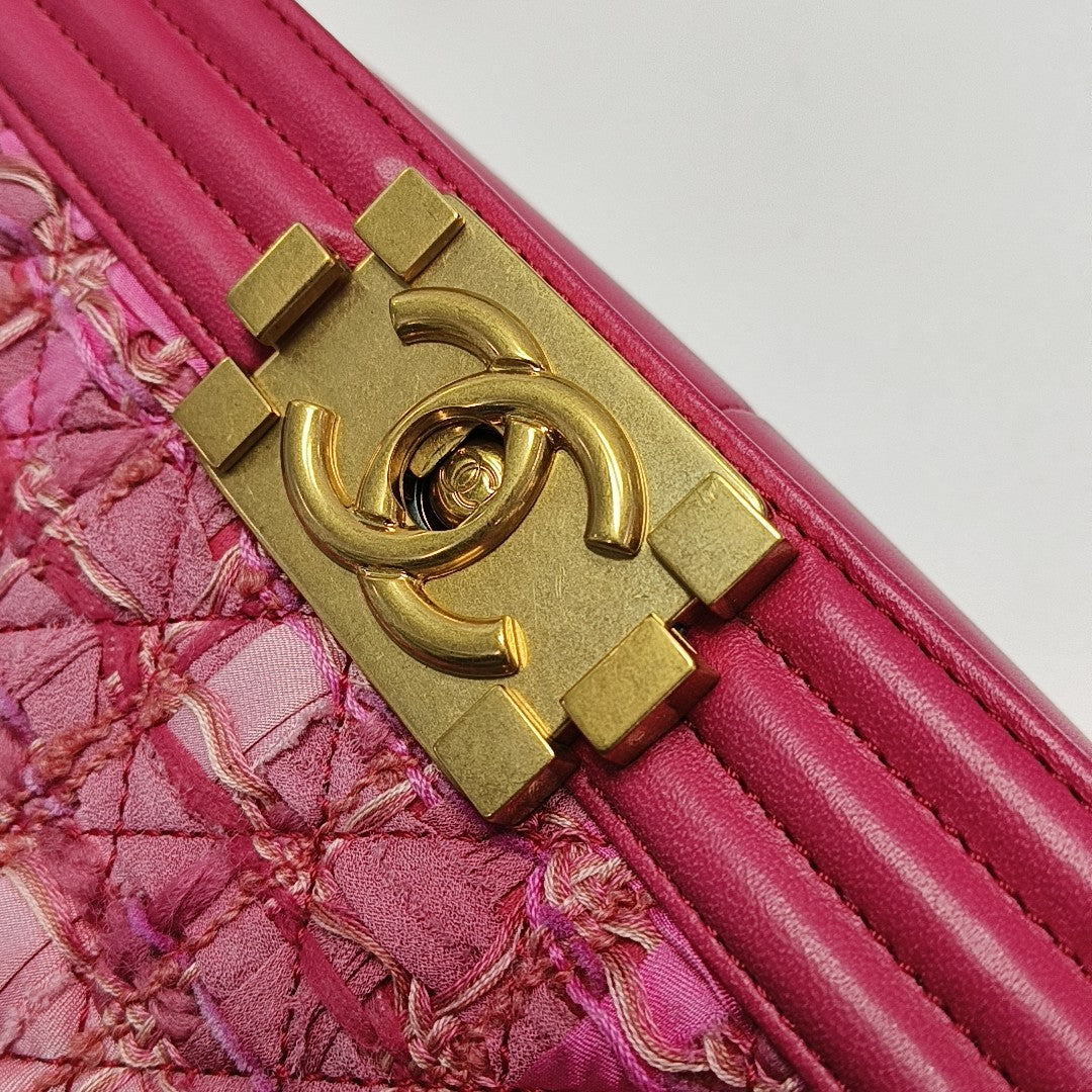 BOY CHANEL Medium Quilted Red