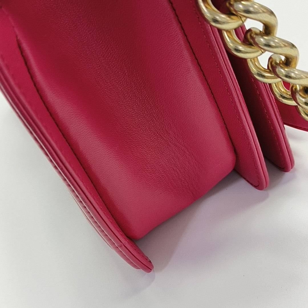 BOY CHANEL Medium Quilted Red