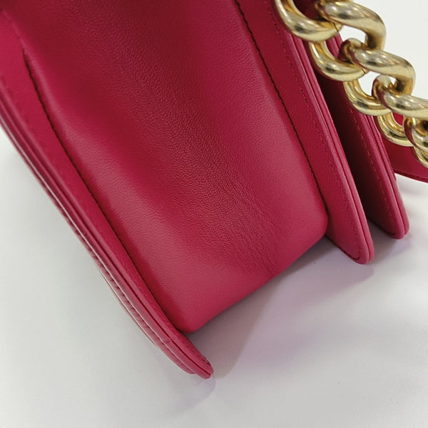 BOY CHANEL Medium Quilted Red