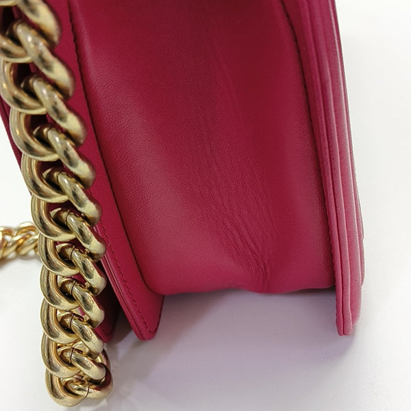 BOY CHANEL Medium Quilted Red