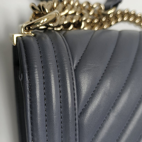 BOY CHANEL Medium Chevron Calfskin Blue