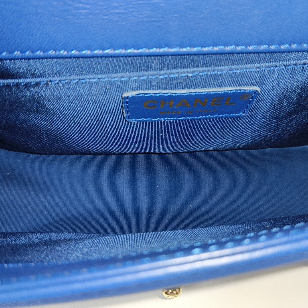 BOY CHANEL Medium Chevron Lambskin Blue