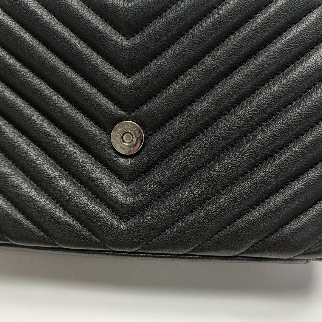 COLLEGE Medium Chevron Lambskin Black