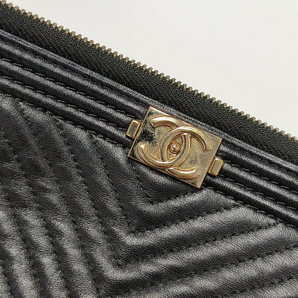 BOY CHANEL Medium Chevron Lambskin Black