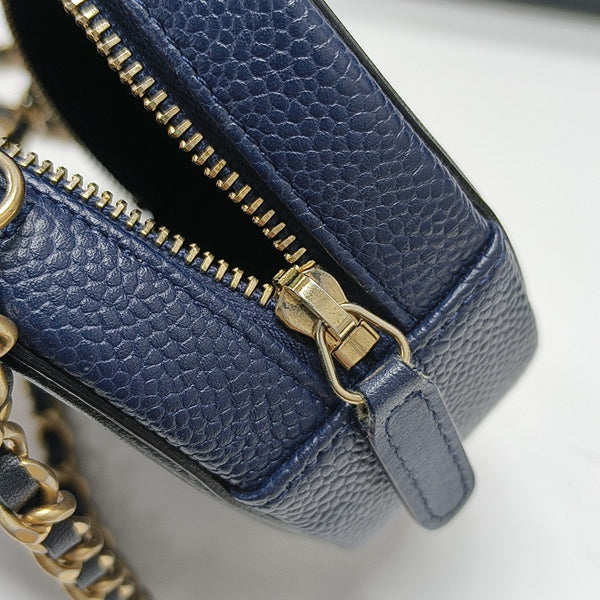 Mini azul de piel de becerro granulada FILIGREE acolchado