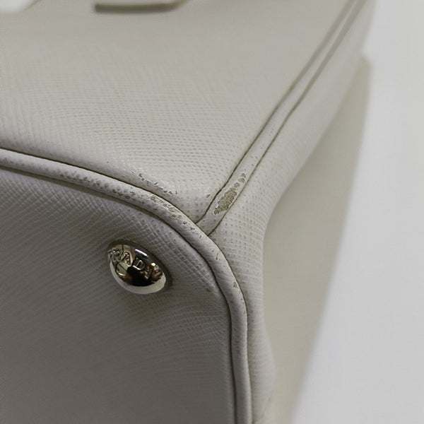 Galleria Medium Saffiano Calfskin White