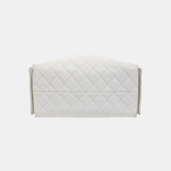 CHANEL 25 Mediano Piel de Becerro Acolchada Blanca