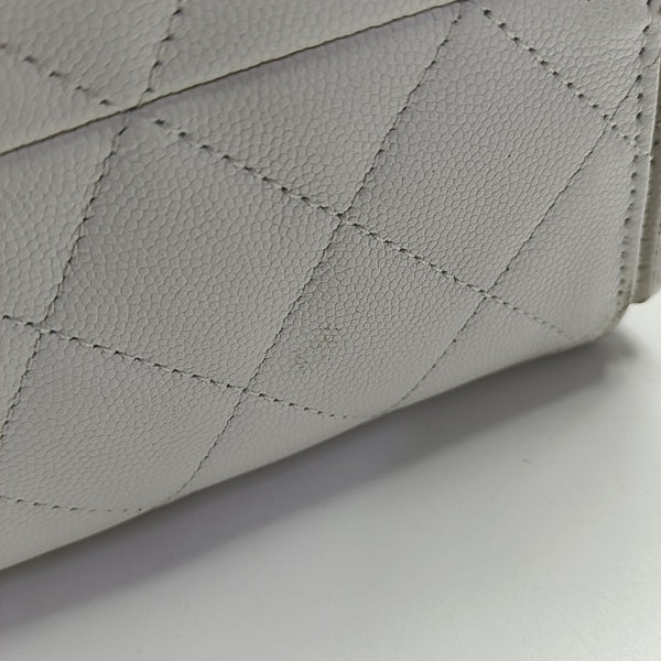 CHANEL 25 Mediano Piel de Becerro Acolchada Blanca
