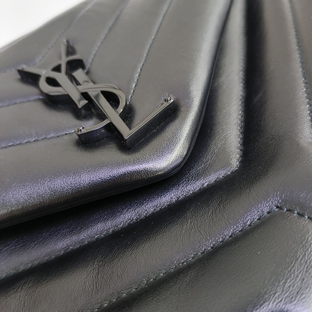 LOULOU Medium Chevron Calfskin Black