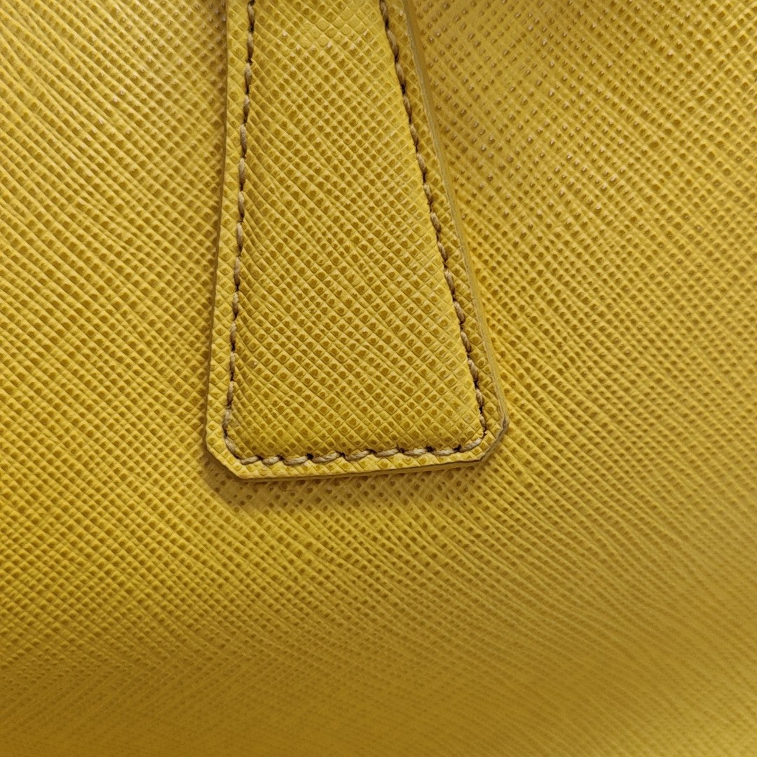 Galleria Large Saffiano Calfskin Yellow