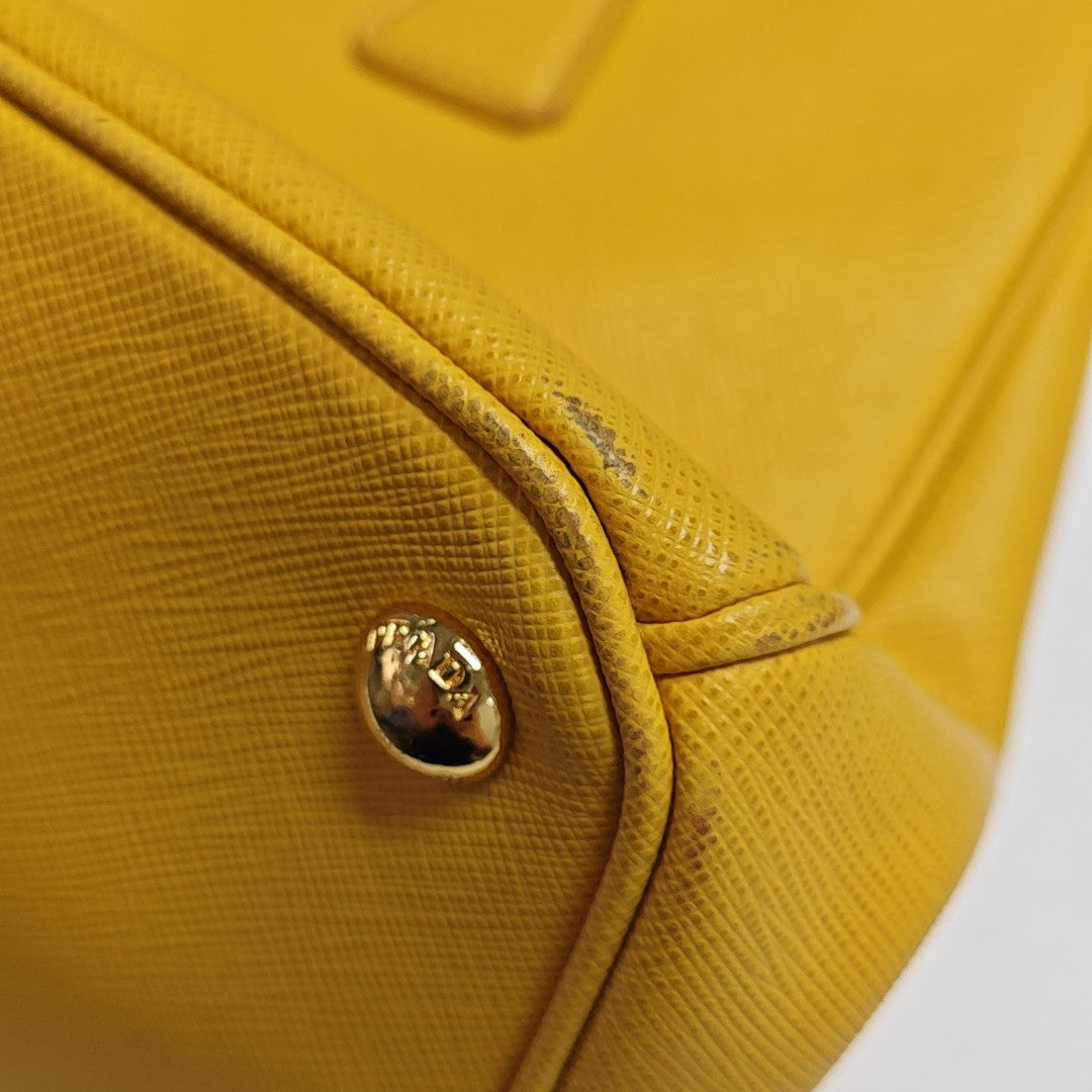 Galleria Large Saffiano Calfskin Yellow