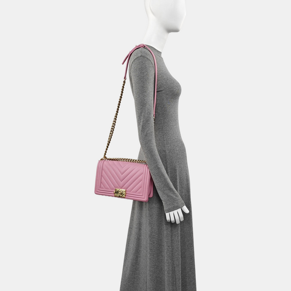 BOY CHANEL Medium Chevron Calfskin Pink
