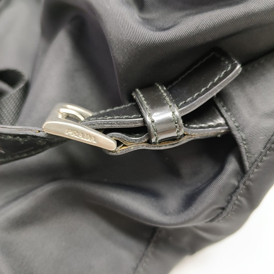 Vela Small Nylon Black