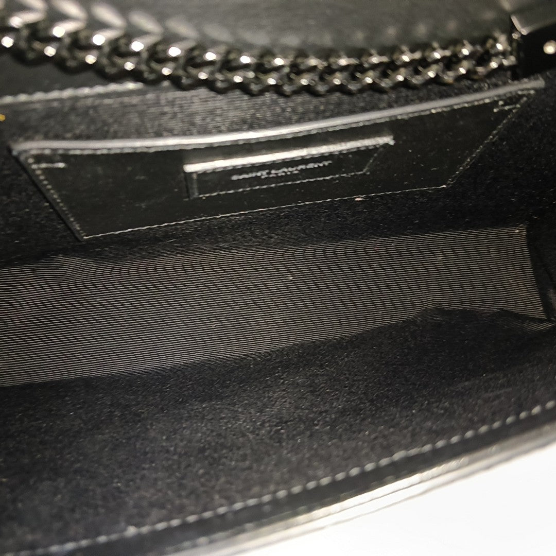 KATE Medium Python Black