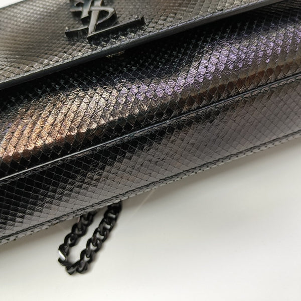 KATE Medium Python Black