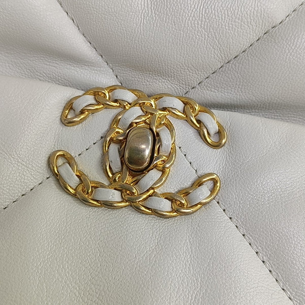 CHANEL 19 Small Quilted Lambskin White