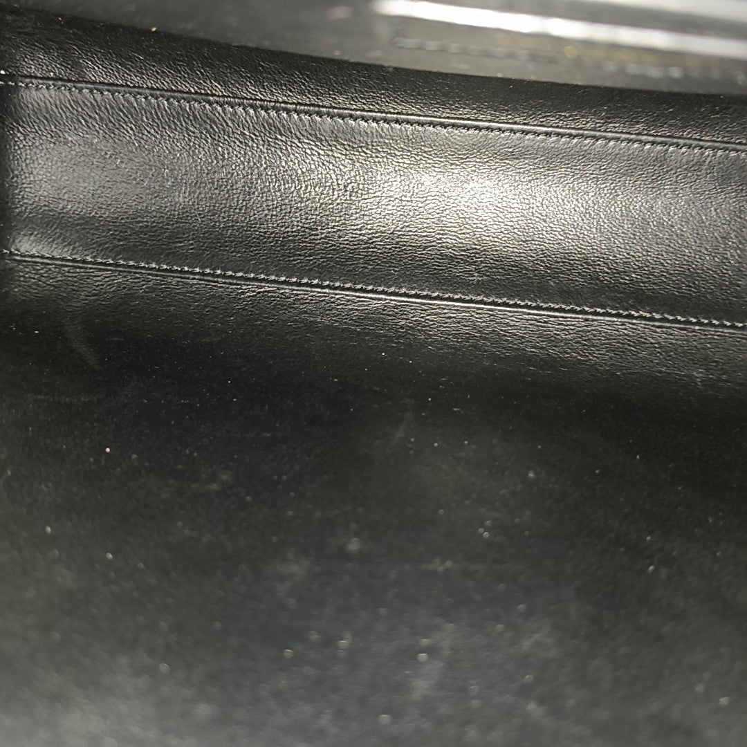 MANHATTAN Medium Calfskin Black