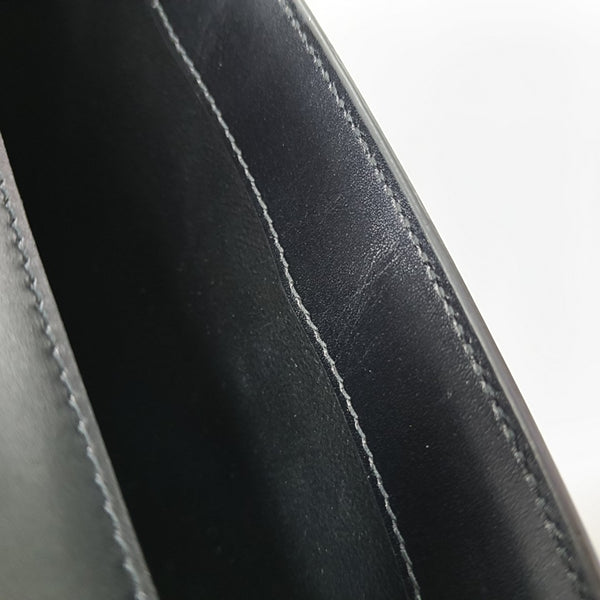 MANHATTAN Medium Calfskin Black