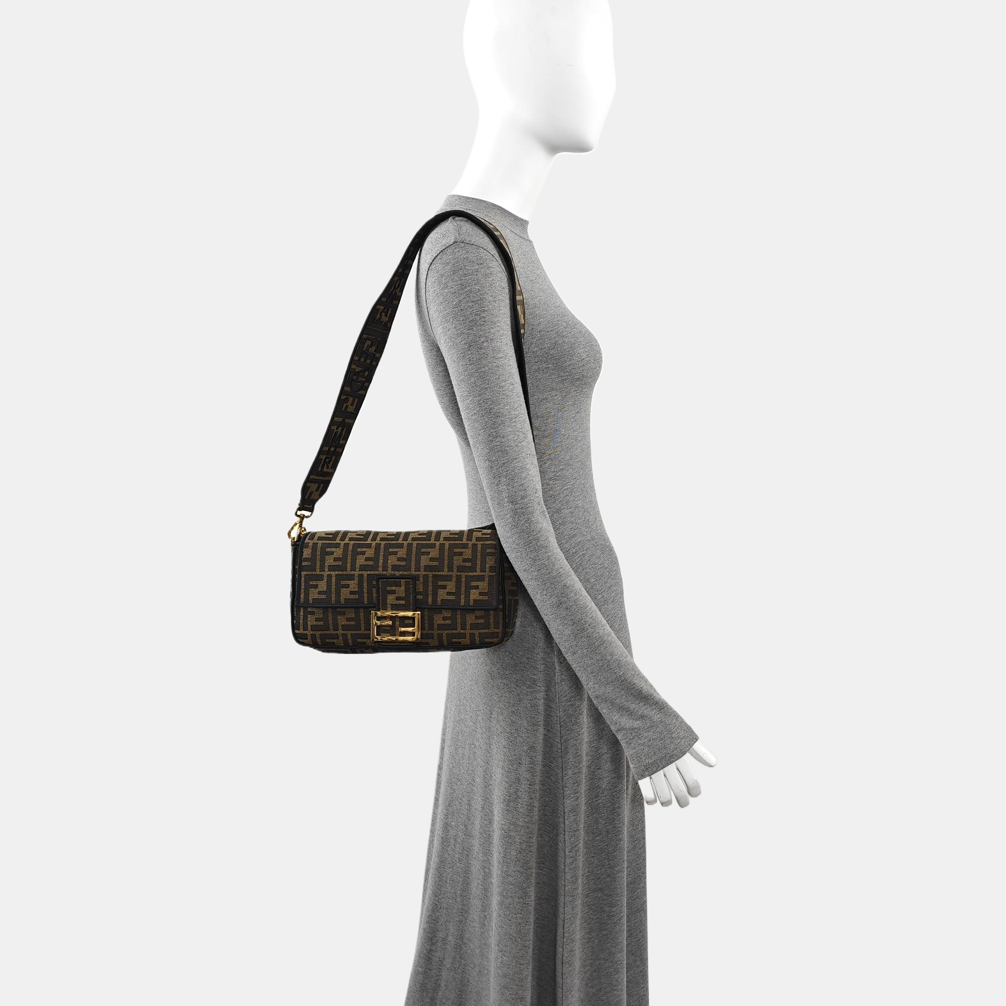 Baguette Medium Canvas Brown
