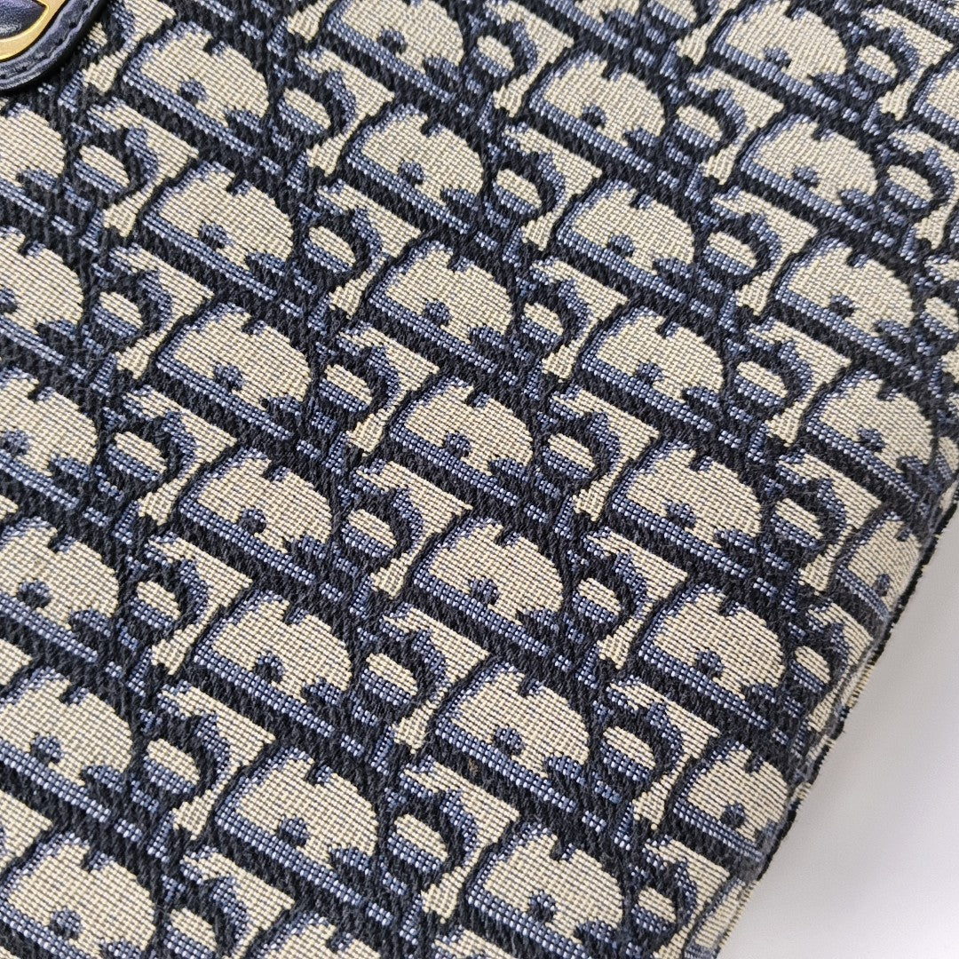 30 Montaigne East-West Oblique Canvas Blue