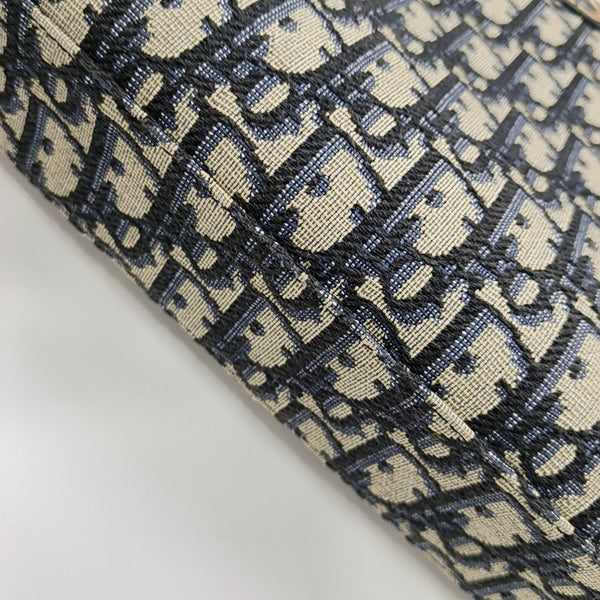 30 Montaigne East-West Oblique Canvas Blue