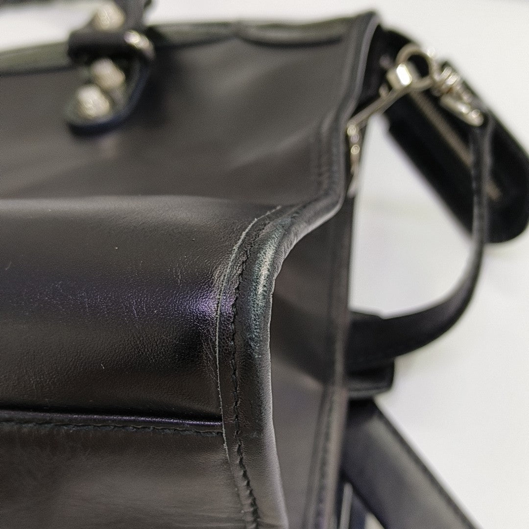 Classic City Medium Calfskin Black