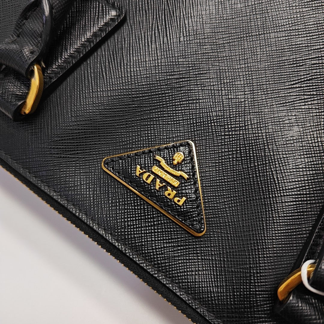 Galleria Large Saffiano Calfskin Black