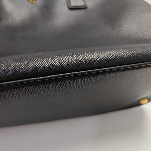 Galleria Large Saffiano Calfskin Black