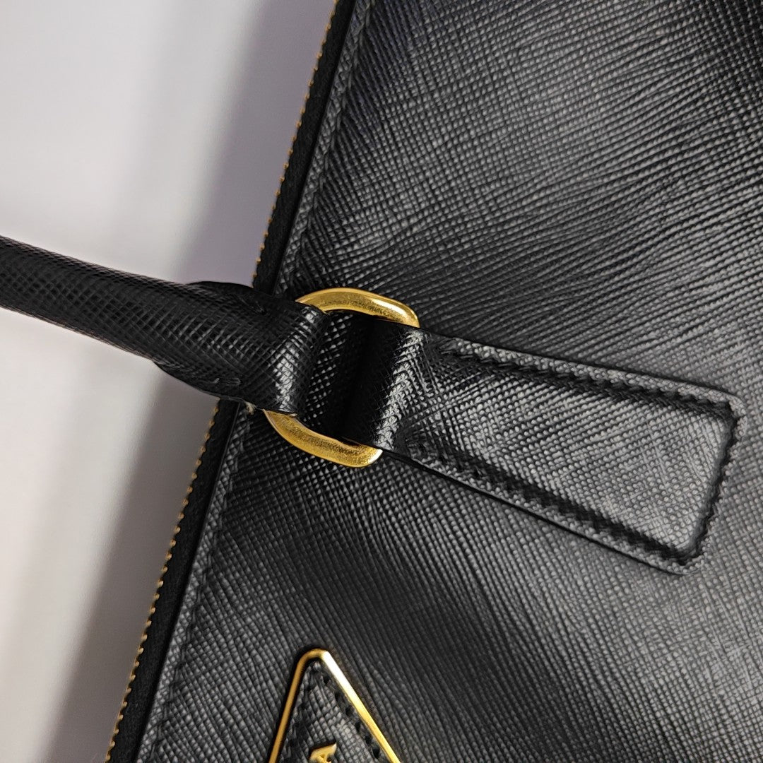 Galleria Large Saffiano Calfskin Black