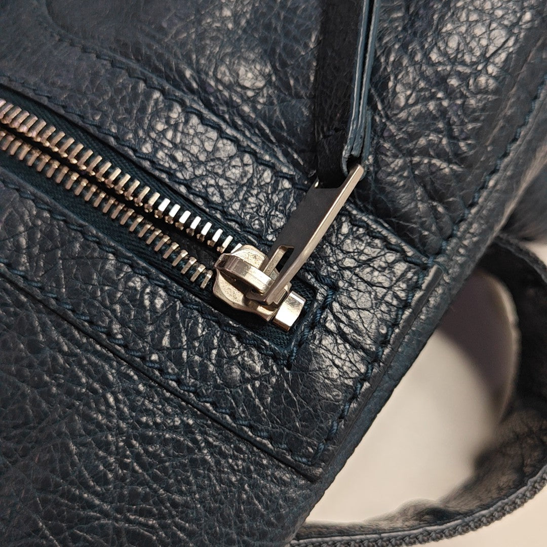 Classic City Medium Leather Blue