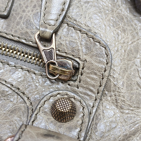 Classic City Medium Lambskin Brown