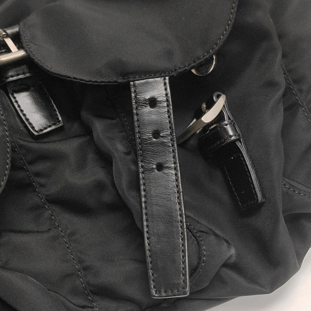 Vela Small Nylon Black