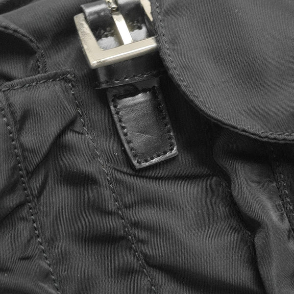 Vela Small Nylon Black