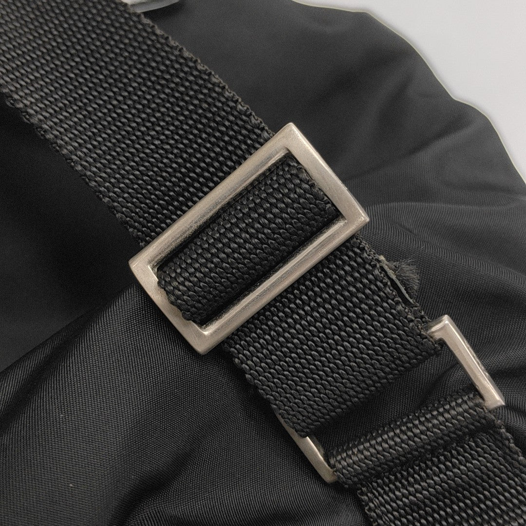 Vela Small Nylon Black