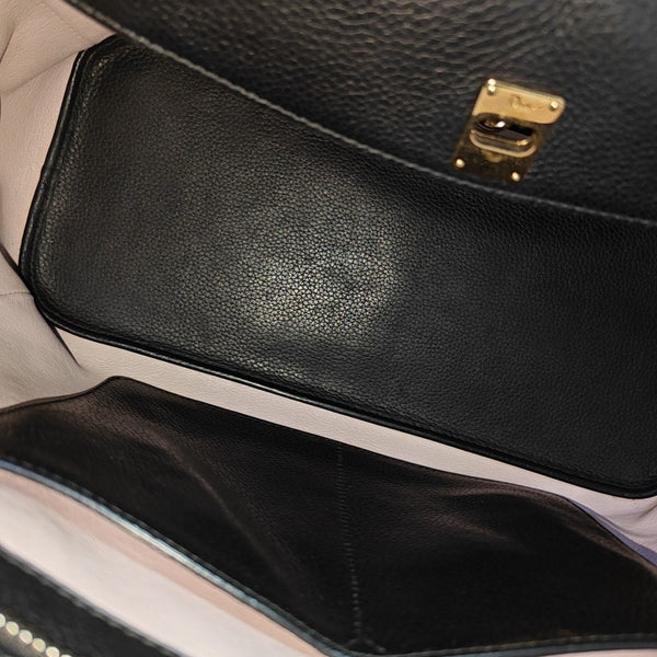 Bar Calfskin Black