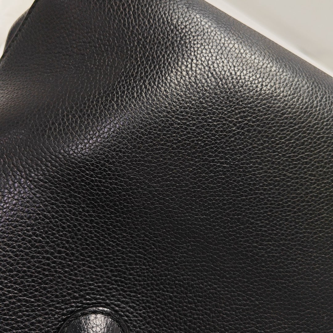 Bar Calfskin Black