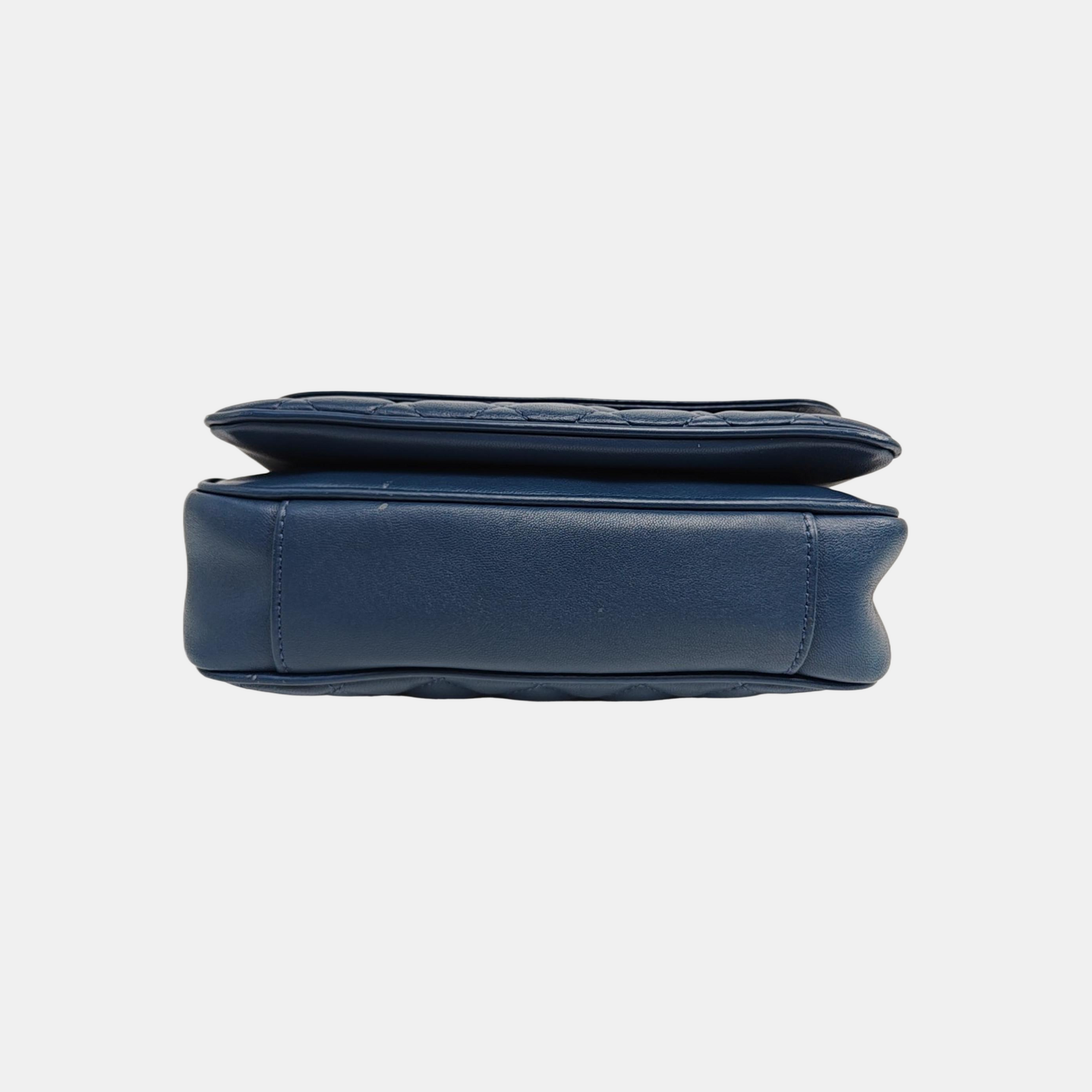 PAGODE Quilted Lambskin Blue