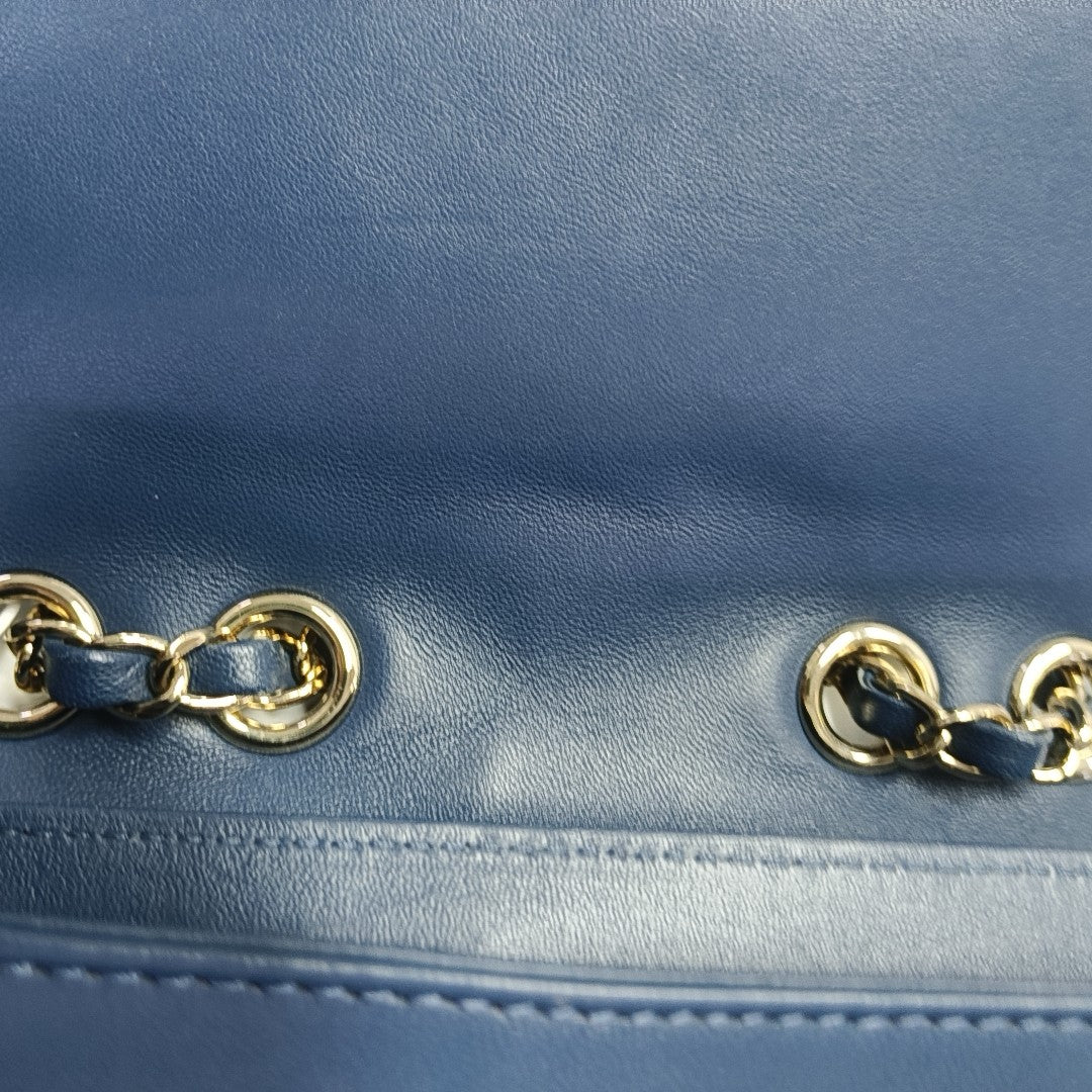 PAGODE Quilted Lambskin Blue