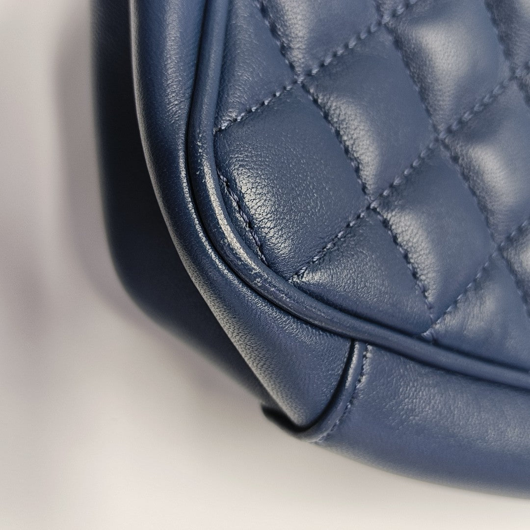 PAGODE Quilted Lambskin Blue