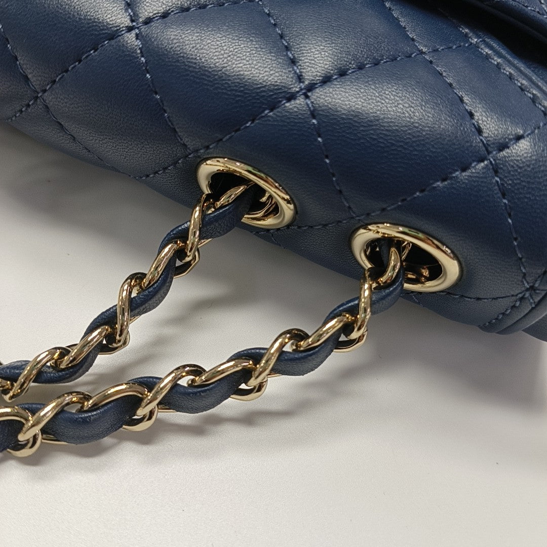 PAGODE Quilted Lambskin Blue