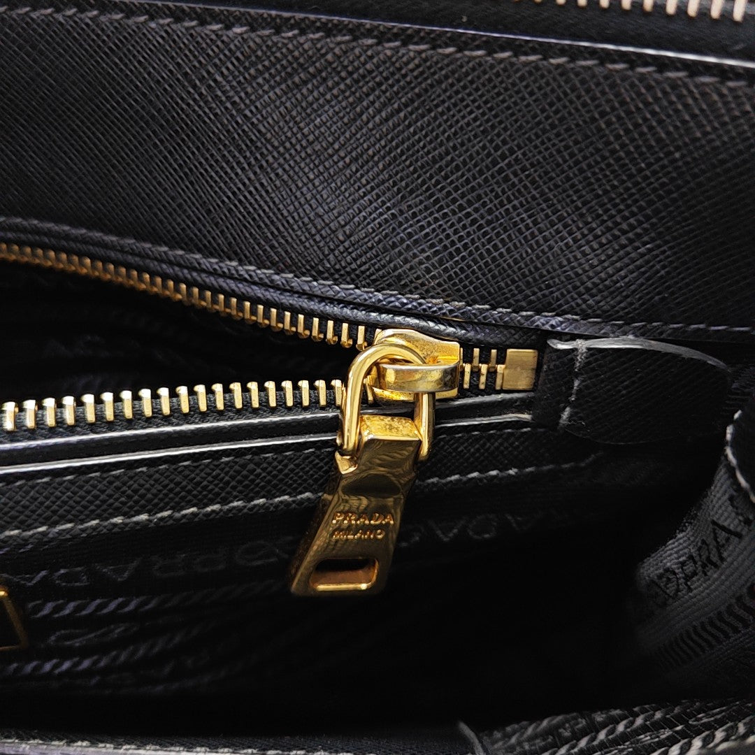 Galleria Large Saffiano Calfskin Black