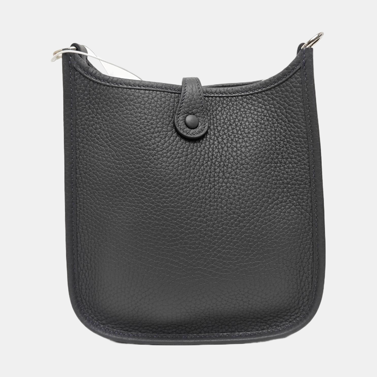 Evelyne 17 Clemence Gray