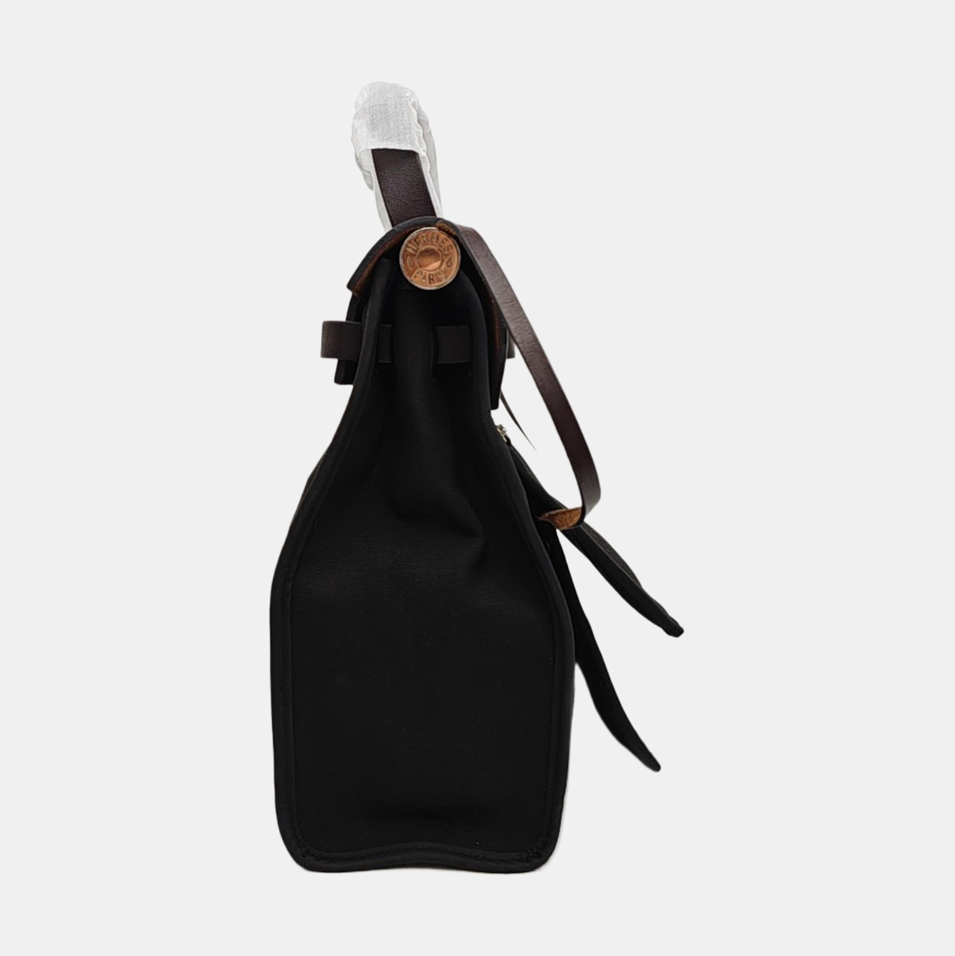 Herbag 31 Coated Canvas Black