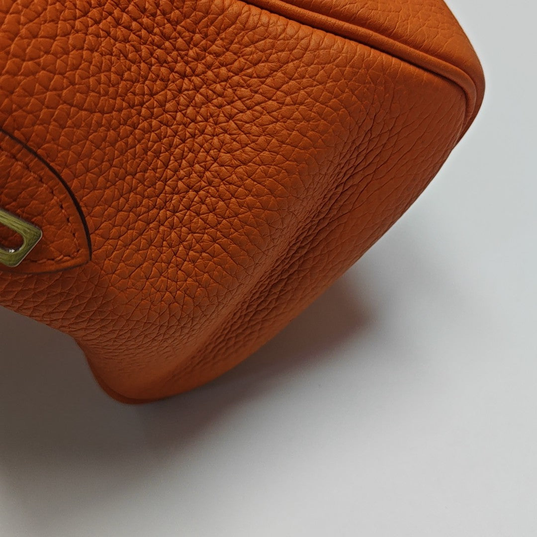 Victoria 35 Clemence Orange