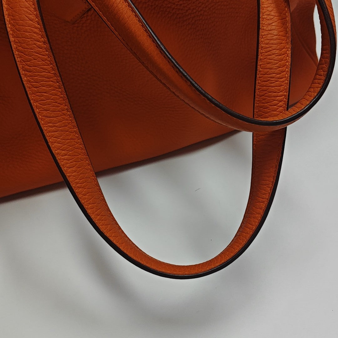 Victoria 35 Clemence Orange