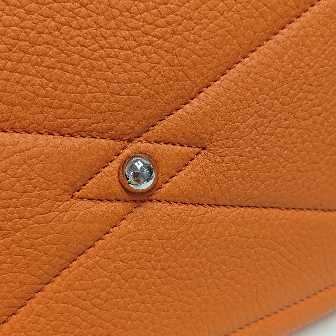 Victoria 35 Clemence Orange