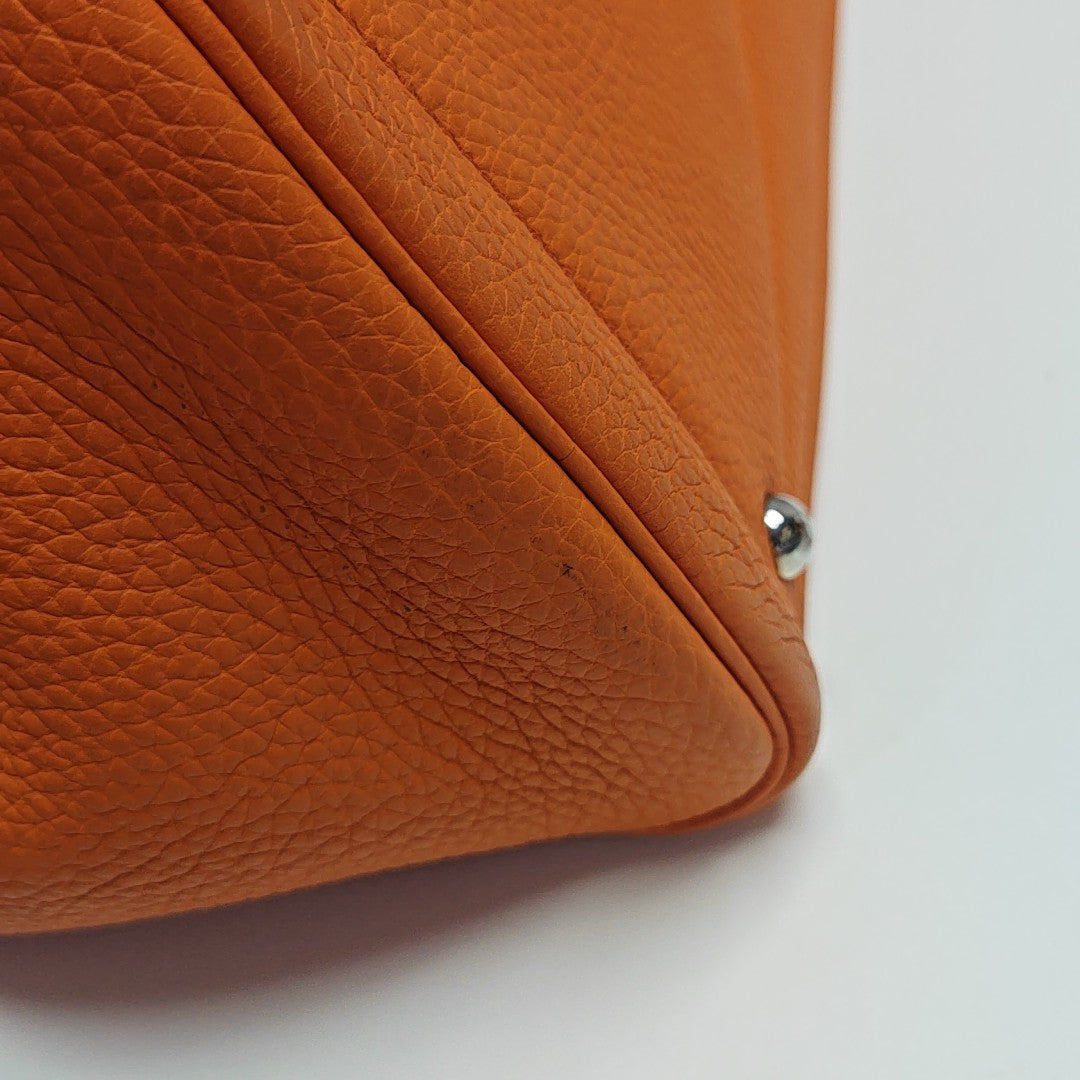 Victoria 35 Clemence Orange