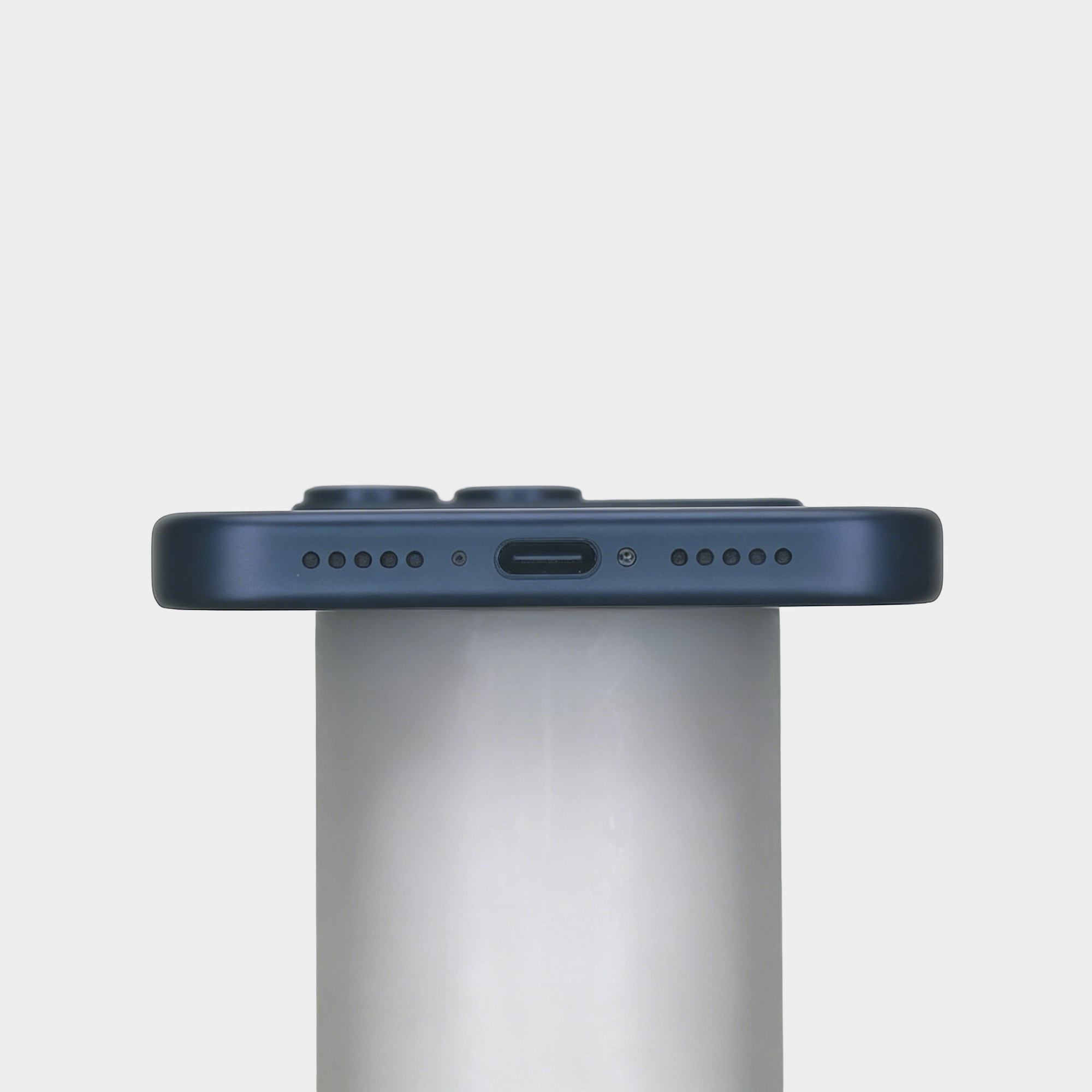 Authenticated pre-owned  iPhone 17 Pro - Unlocked -  at Looply